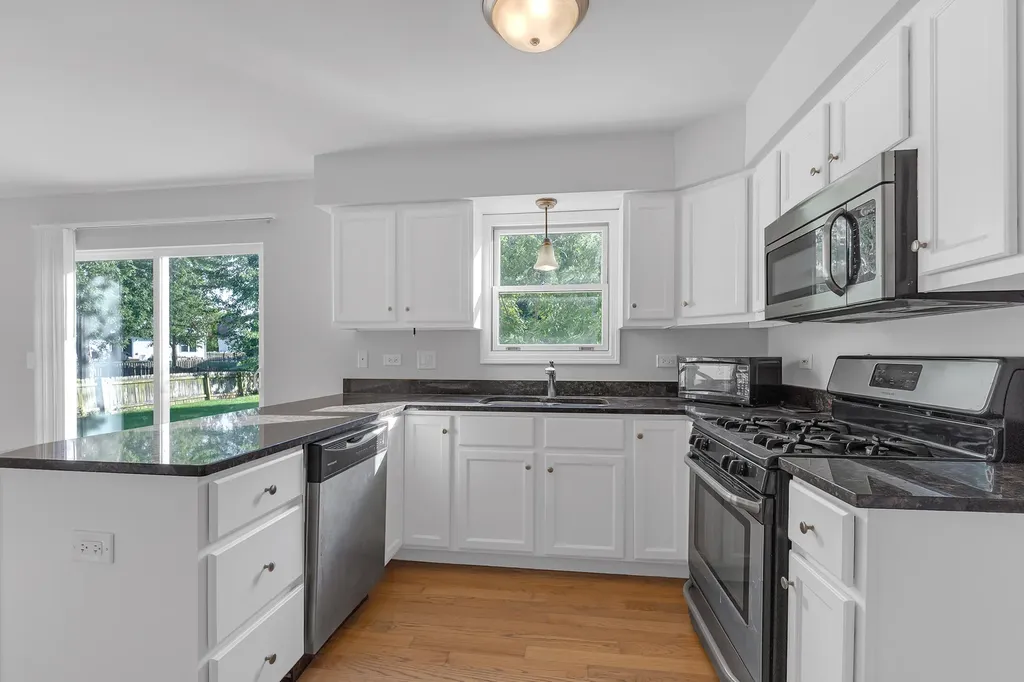 1917 Chestnut Grove Drive Plainfield IL 60586