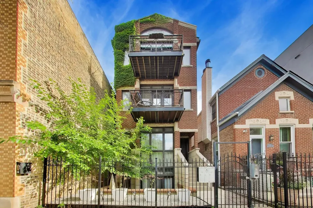 1922 West Armitage Avenue Chicago IL 60622