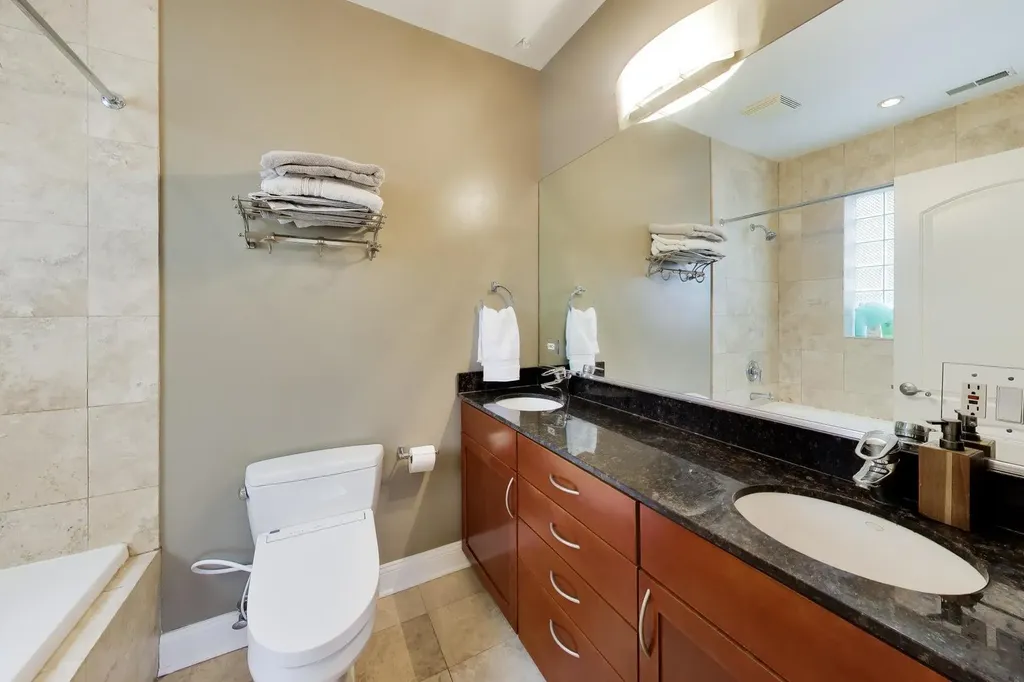 1922 West Armitage Avenue Chicago IL 60622