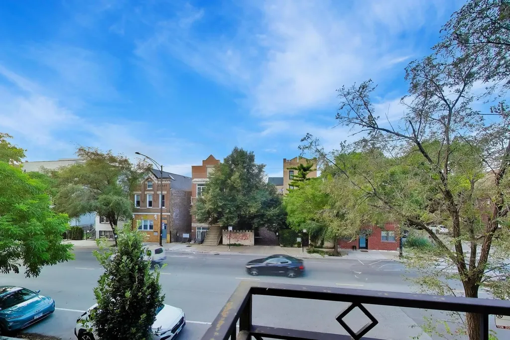 1922 West Armitage Avenue Chicago IL 60622