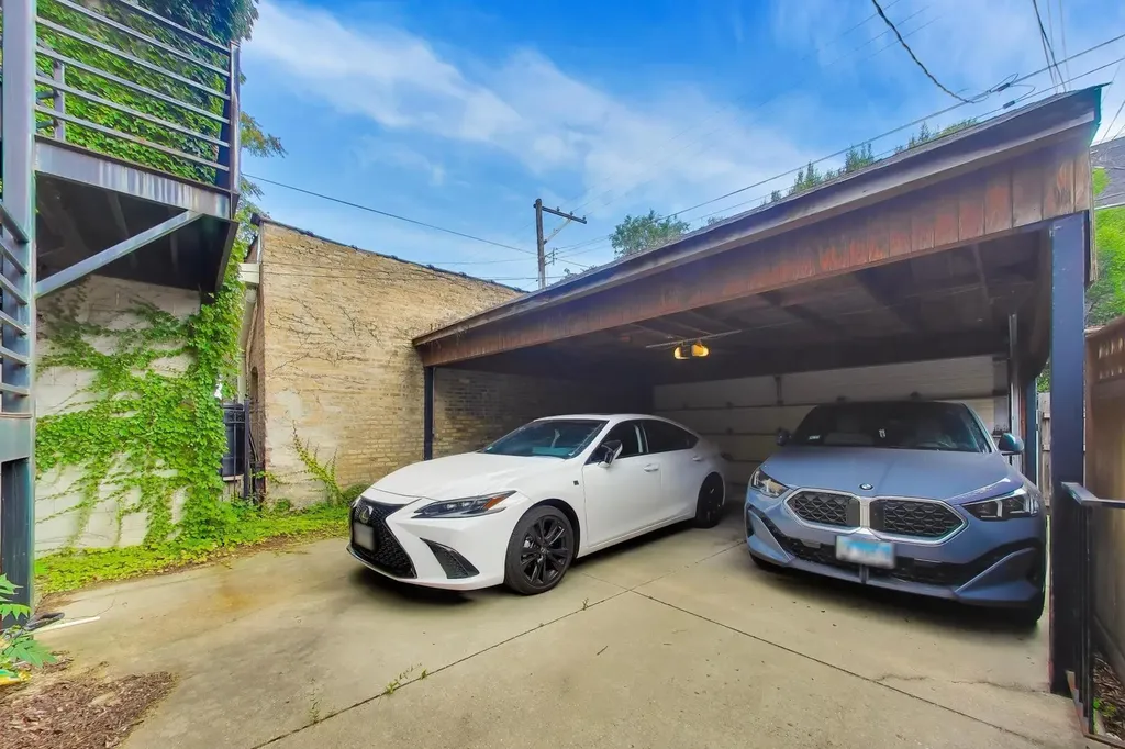 1922 West Armitage Avenue Chicago IL 60622
