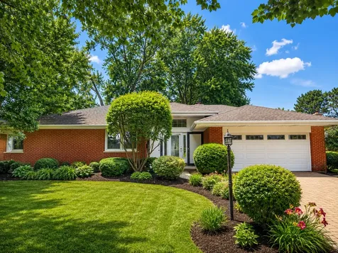 924 Brookline Lane Park Ridge IL 60068