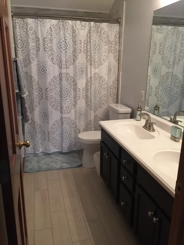 997 South Hampton Court Aurora IL 60506