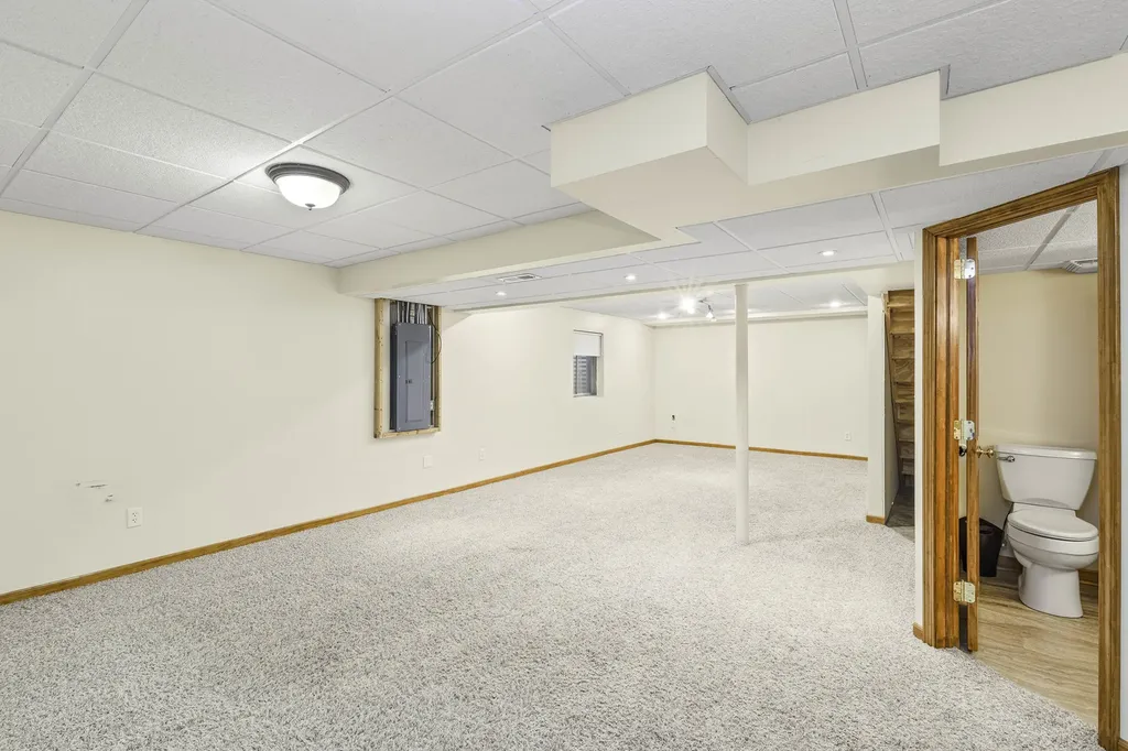997 South Hampton Court Aurora IL 60506