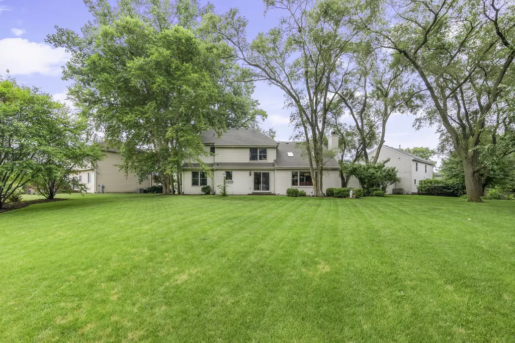 997 South Hampton Court Aurora IL 60506