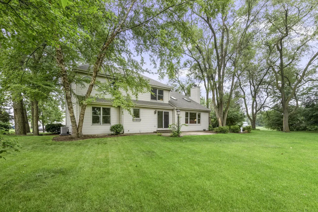 997 South Hampton Court Aurora IL 60506