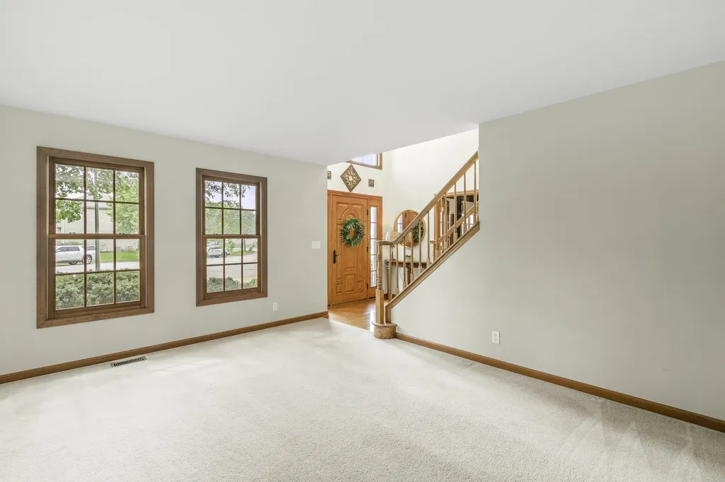 997 South Hampton Court Aurora IL 60506