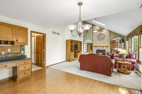 997 South Hampton Court Aurora IL 60506