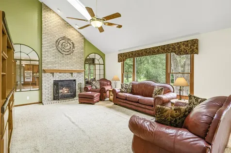 997 South Hampton Court Aurora IL 60506
