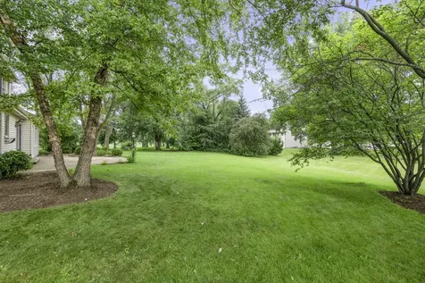 997 South Hampton Court Aurora IL 60506