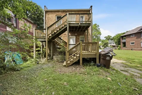 948 South 3rd Street Rockford IL 61104