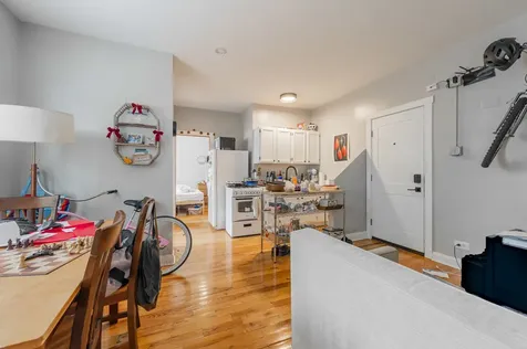 1414 West Pratt Boulevard Chicago IL 60626
