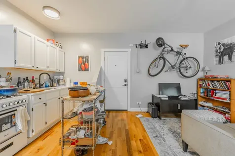 1414 West Pratt Boulevard Chicago IL 60626
