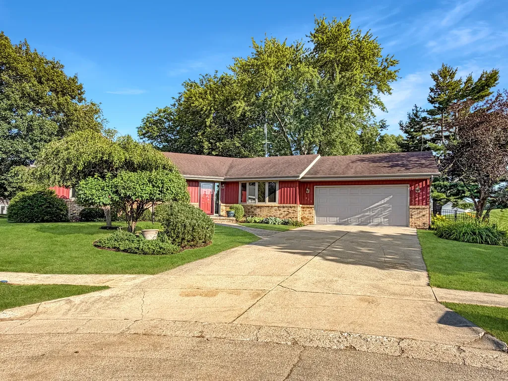829 Sutton Place Freeport IL 61032