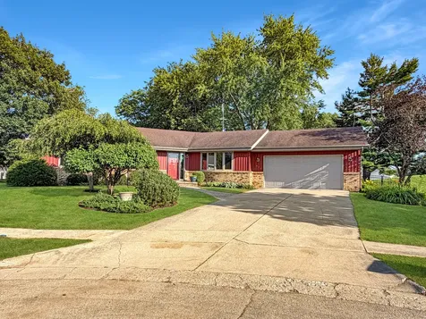 829 Sutton Place Freeport IL 61032