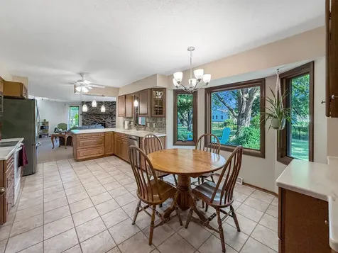 829 Sutton Place Freeport IL 61032