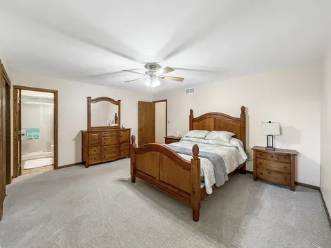 829 Sutton Place Freeport IL 61032