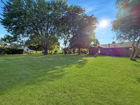 829 Sutton Place Freeport IL 61032