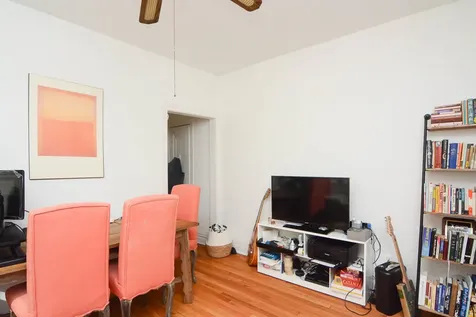 1933 West Crystal Street Chicago IL 60622