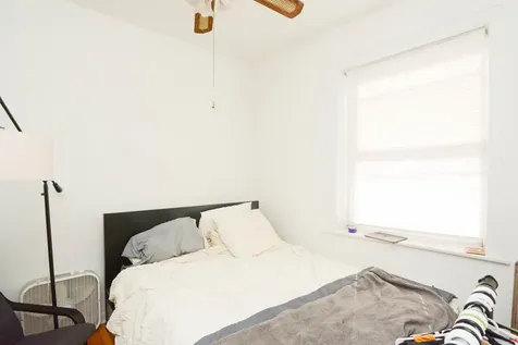 1933 West Crystal Street Chicago IL 60622