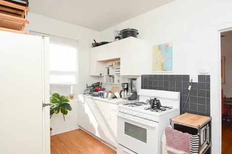 1933 West Crystal Street Chicago IL 60622