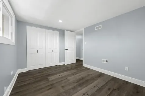 4329 West 81st Street Chicago IL 60652