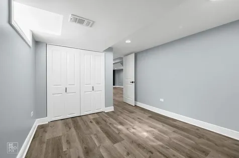 4329 West 81st Street Chicago IL 60652
