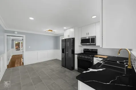 4329 West 81st Street Chicago IL 60652