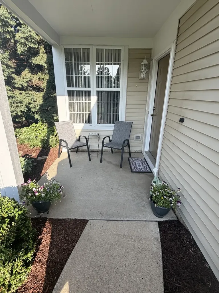 2994 Waters Edge Circle Aurora IL 60504