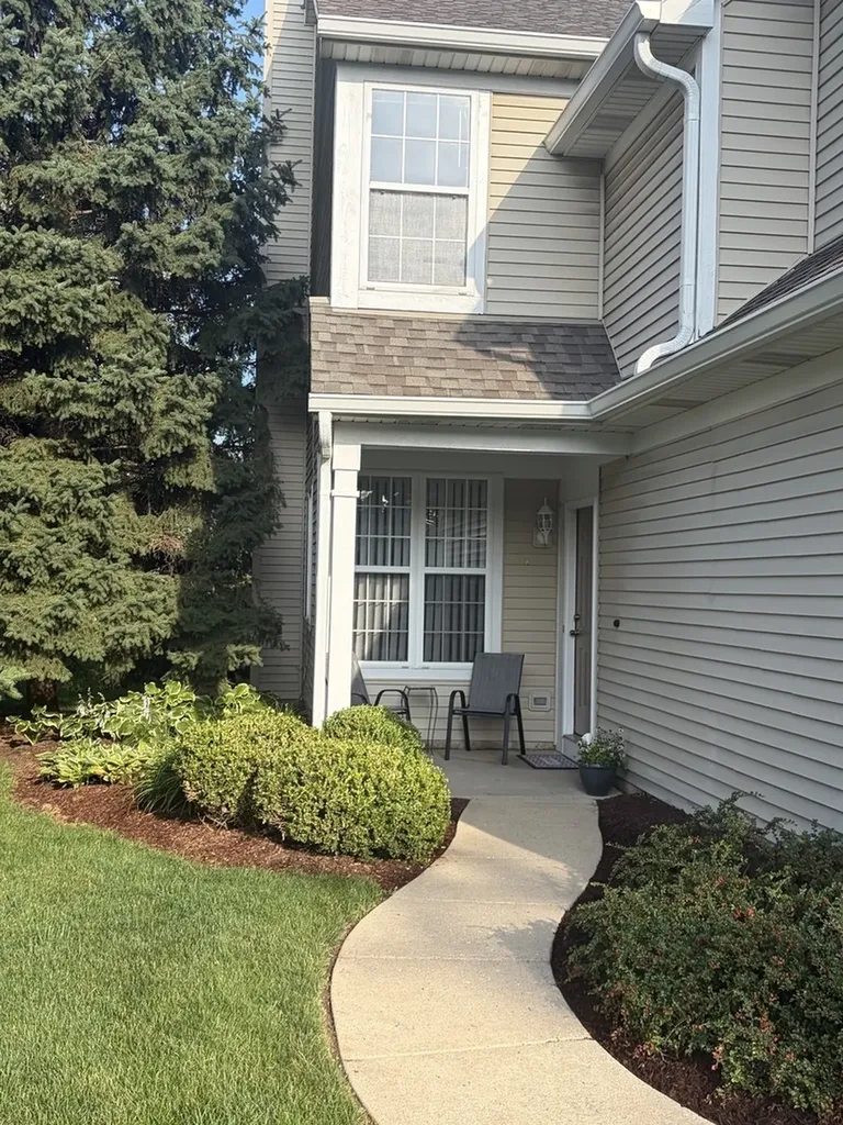 2994 Waters Edge Circle Aurora IL 60504