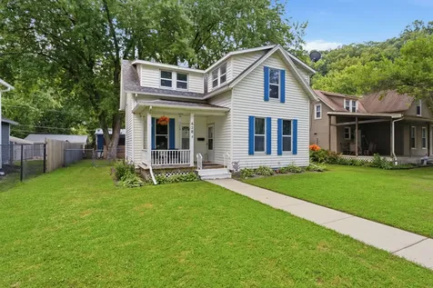 438 49TH Street Moline IL 61265