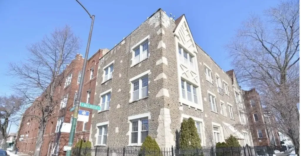 3241 North Damen Avenue Chicago IL 60618