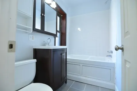 3241 North Damen Avenue Chicago IL 60618