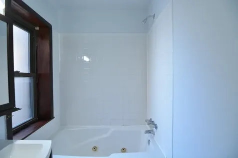 3241 North Damen Avenue Chicago IL 60618