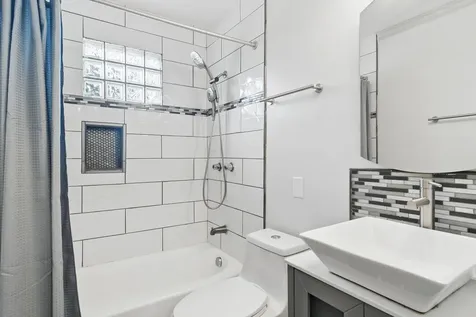 1005 East Lilac Drive Palatine IL 60074