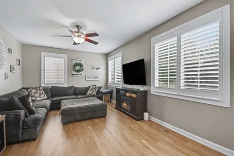 633 Briarcliff Drive Minooka IL 60447