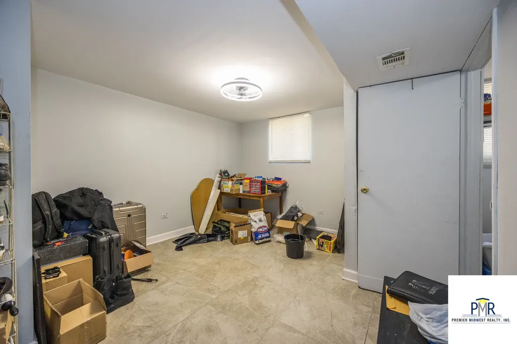 5750 South Lowe Avenue Chicago IL 60621