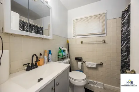 5750 South Lowe Avenue Chicago IL 60621