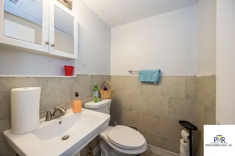 5750 South Lowe Avenue Chicago IL 60621