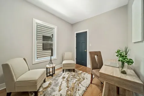 4842 West Warwick Avenue Chicago IL 60641