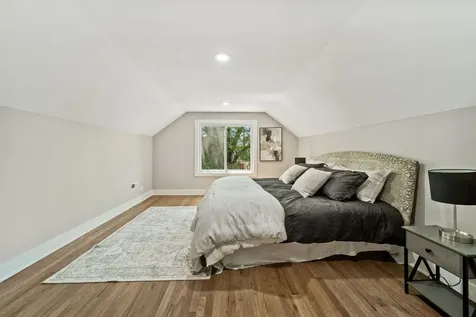 4842 West Warwick Avenue Chicago IL 60641