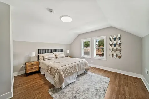 4842 West Warwick Avenue Chicago IL 60641