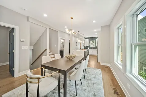 4842 West Warwick Avenue Chicago IL 60641