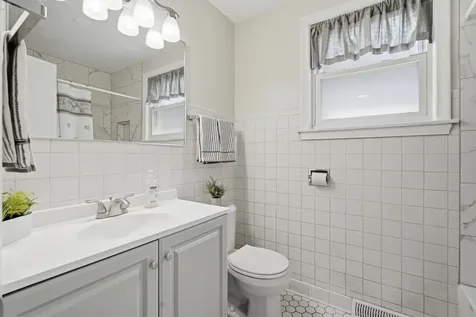 2840 Washington Street Franklin Park IL 60131