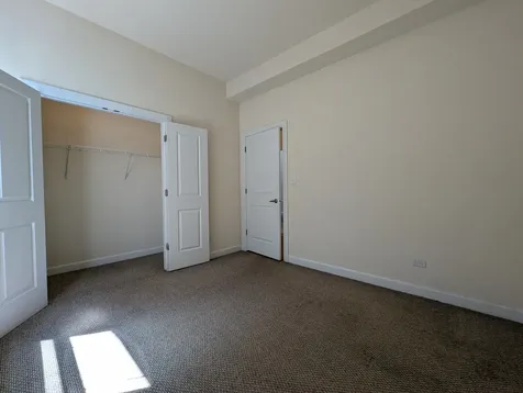 4715 North Sheridan Road Chicago IL 60640