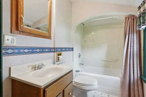 511 27TH Avenue Moline IL 61265