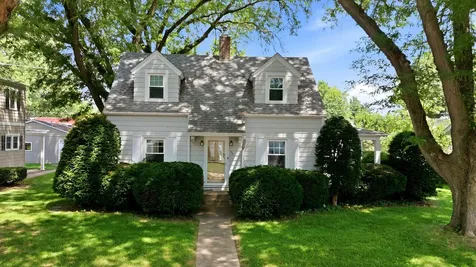 511 27TH Avenue Moline IL 61265