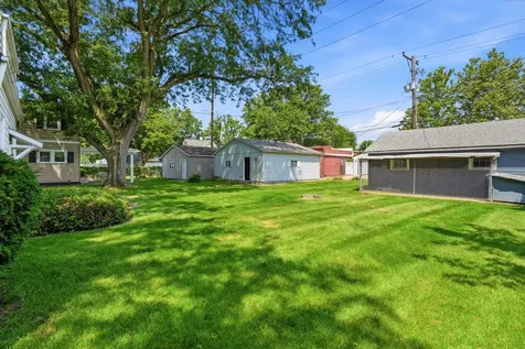 511 27TH Avenue Moline IL 61265