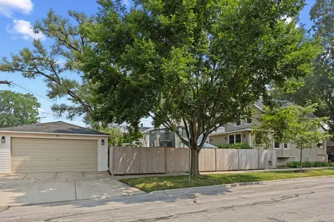 545 South Harvey Avenue Oak Park IL 60304