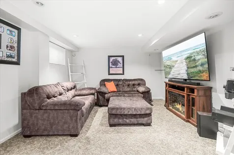 413 Windsor Drive Oswego IL 60543